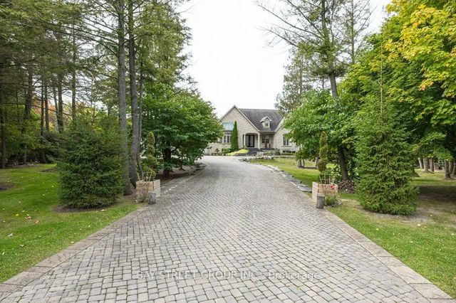 5 River Stone Court, East Gwillimbury