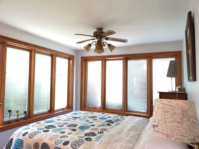 19 Shoreline Place 1, Georgina