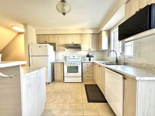 2516 Bur Oak Avenue, Markham