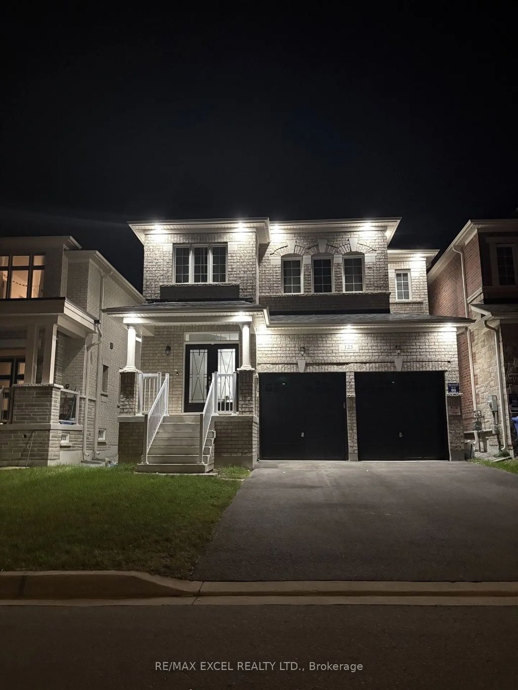 123 Fallharvest Way, Whitchurch-Stouffville