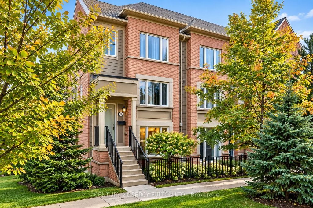 15951 Bayview Avenue, Aurora