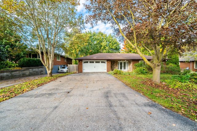 70 Hamilton Drive, Newmarket