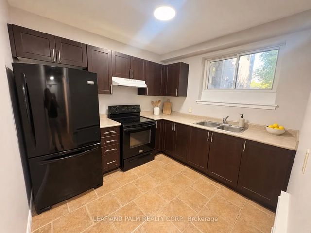 366 Penn Avenue B6, Newmarket