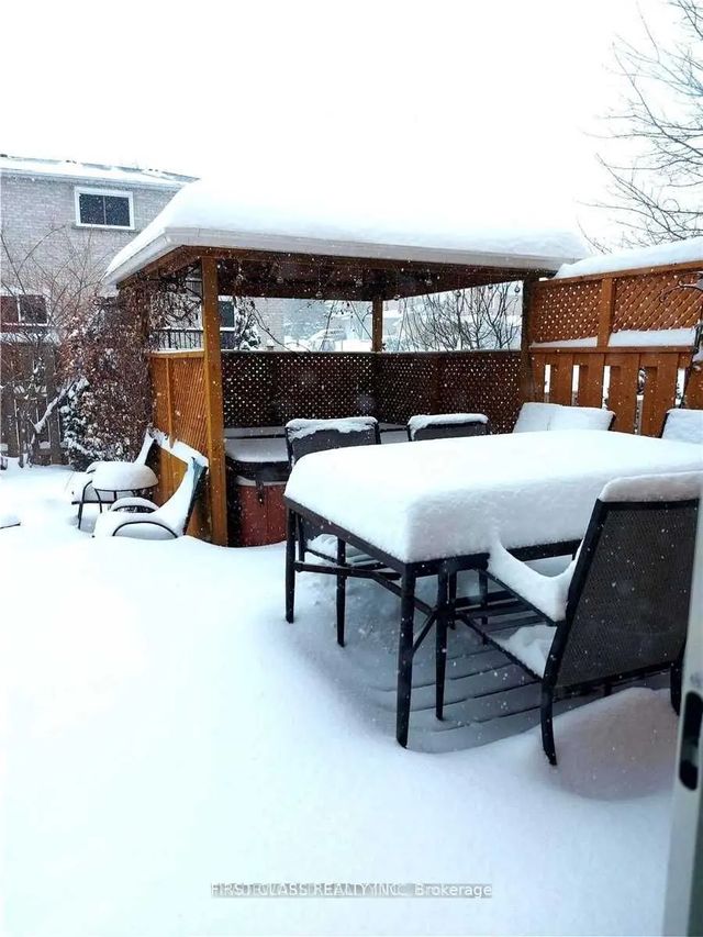 880 Leslie Valley Drive #1, Newmarket
