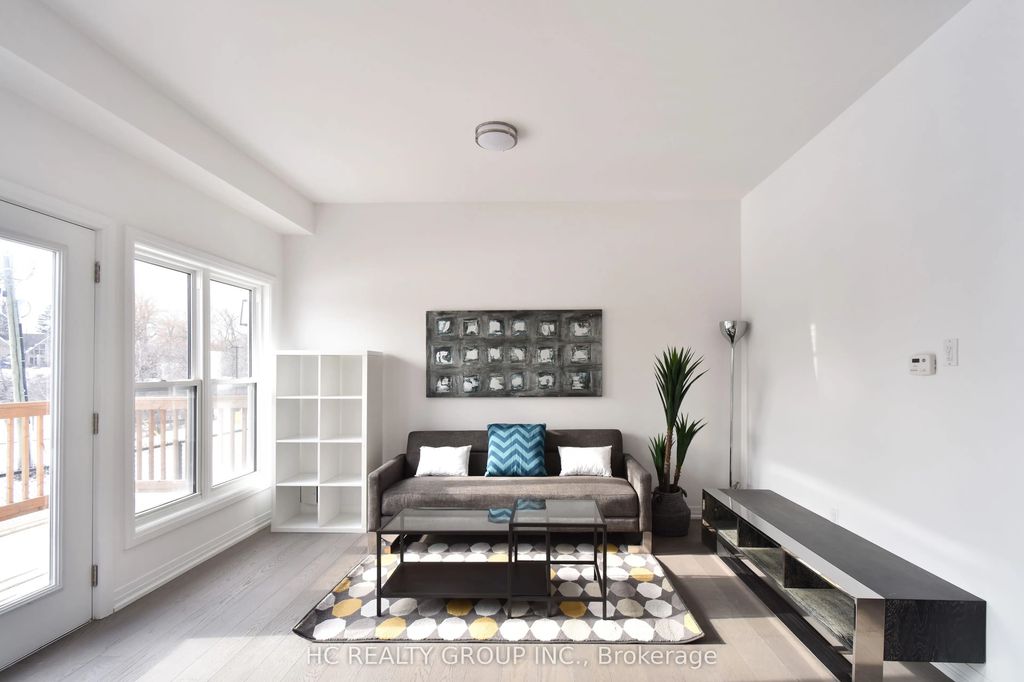 2 Yans Way, Markham