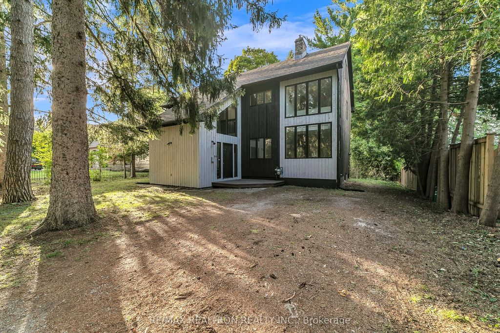 90 Proctor Avenue, Markham