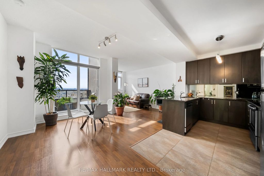 9235 Jane Street 1609, Vaughan