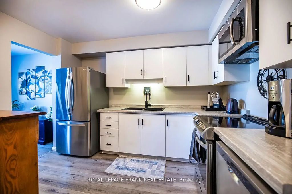 433 May Street 9, Brock