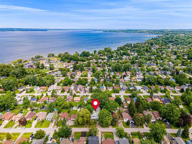 330 Tampa Drive, Georgina