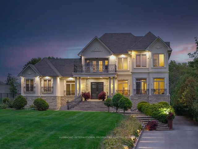 776 Woodland Acres Crescent, Vaughan
