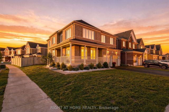 218 Blue Dasher Boulevard, Bradford West Gwillimbury