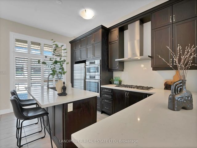 8 Aylin Crescent, Vaughan