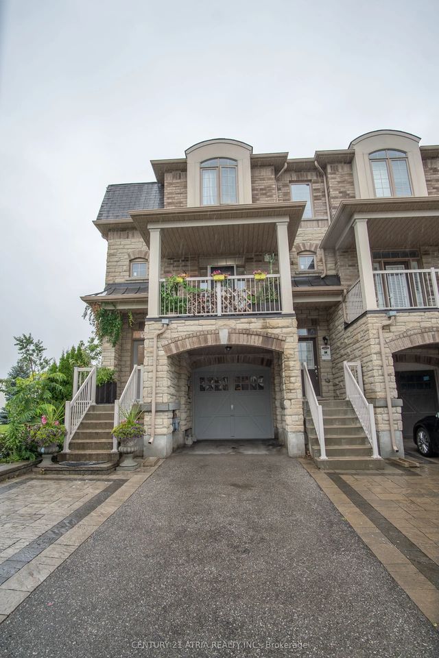 10951 Woodbine Avenue, Markham