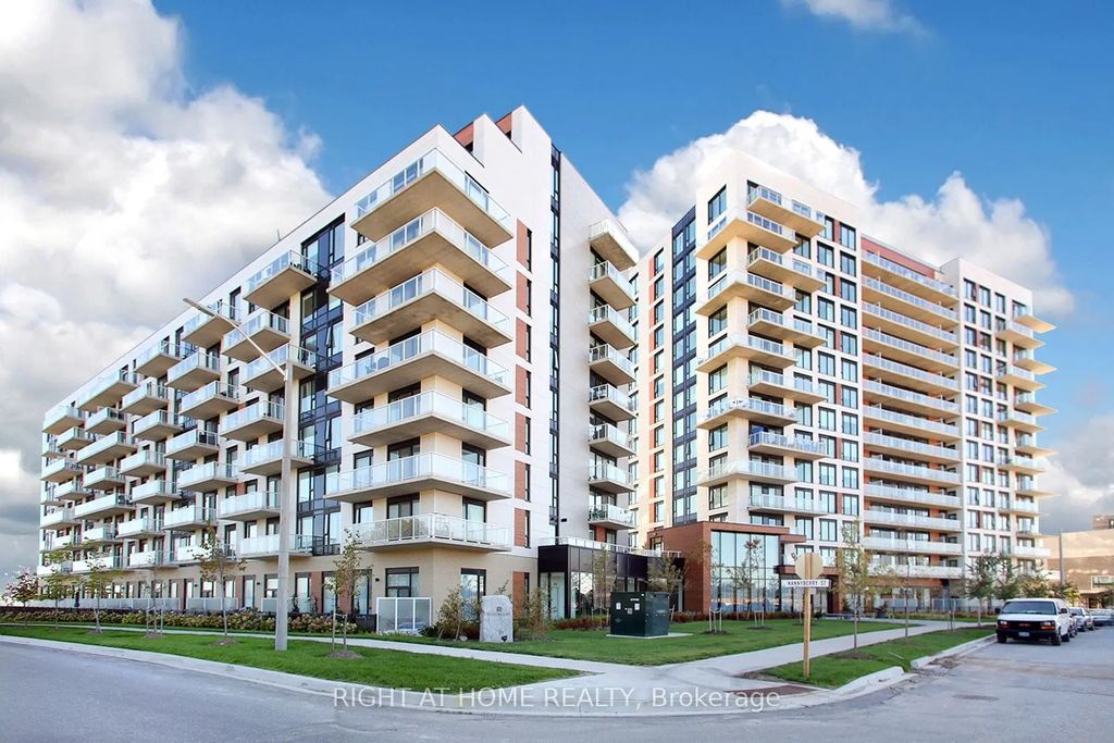 6 David Eyer Road 513, Richmond Hill