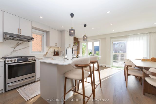 8 Rock Garden Street, Markham