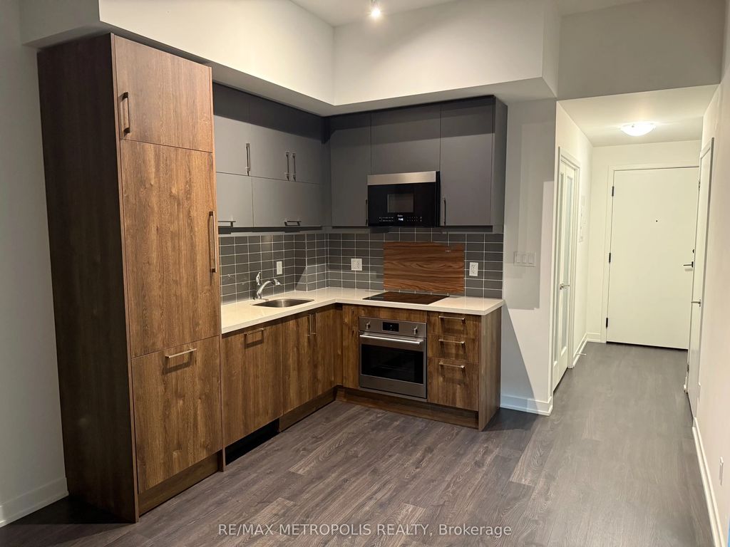 292 Verdale Crossing 1814, Markham