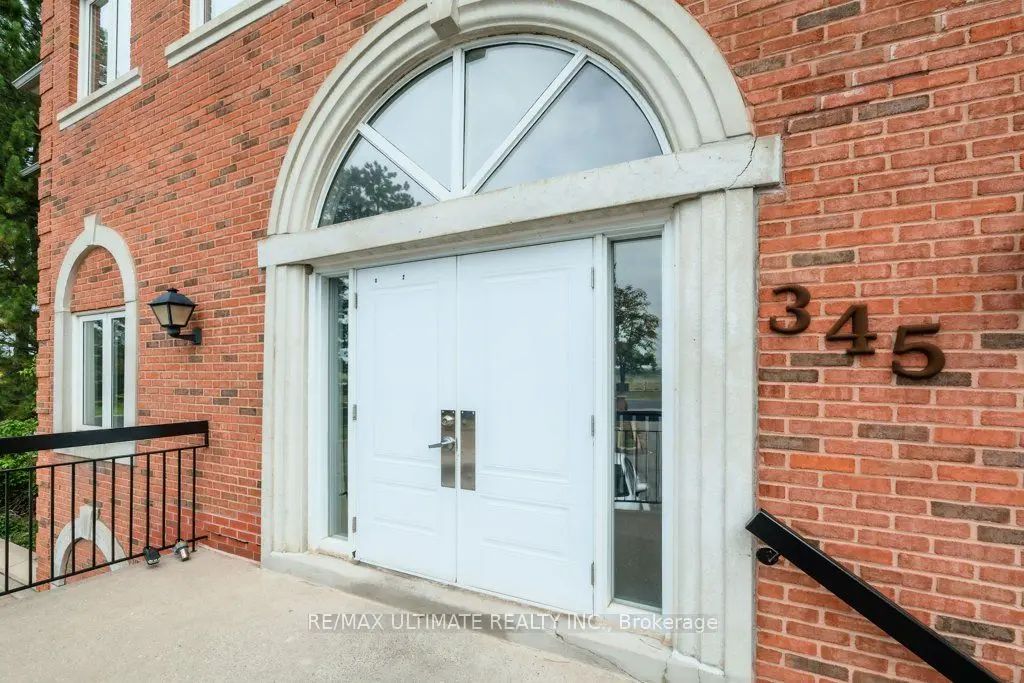 345 Renfrew Drive 201, Markham