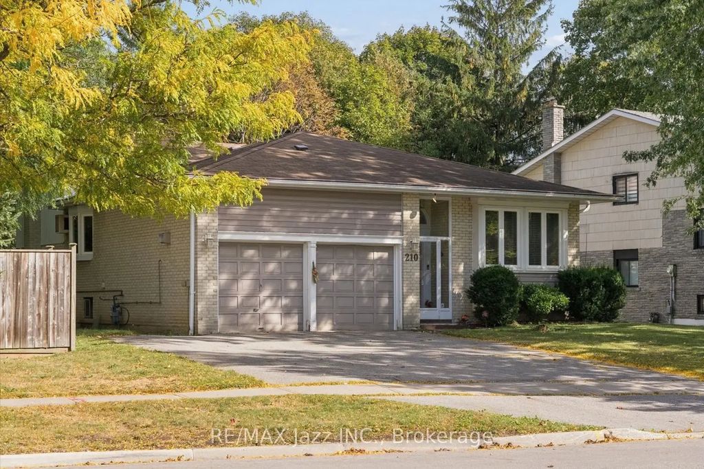 210 Murray Drive, Aurora