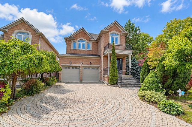 207 Farmstead Road, Richmond Hill