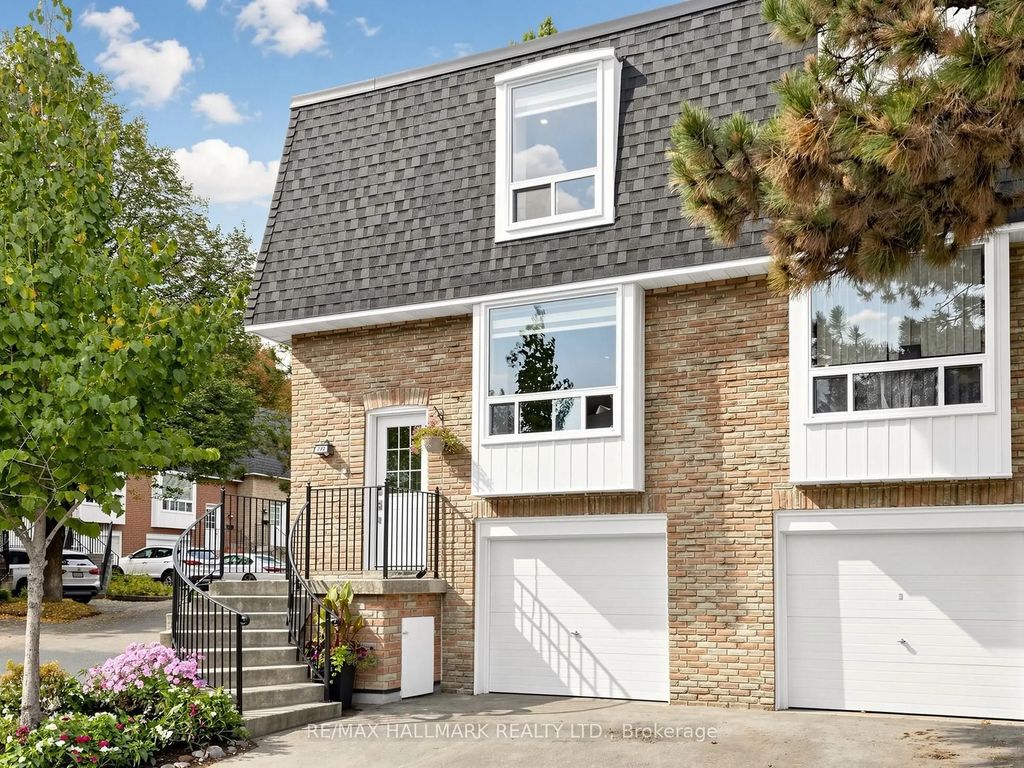 282 Royal Orchard Boulevard 13, Markham