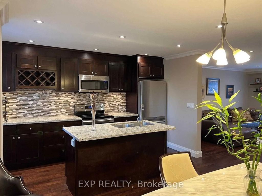 1776 John Street 56, Markham