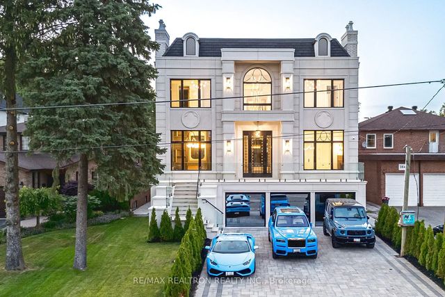 28 Scott Drive, Richmond Hill