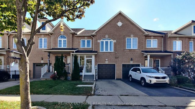 131 Foxchase Avenue, Vaughan