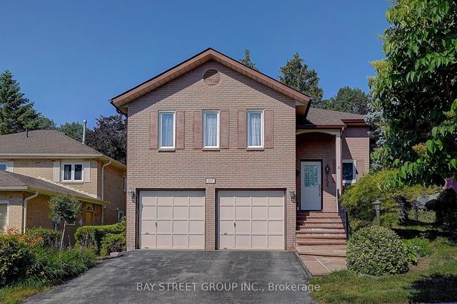 107 Crawford Rose Drive, Aurora