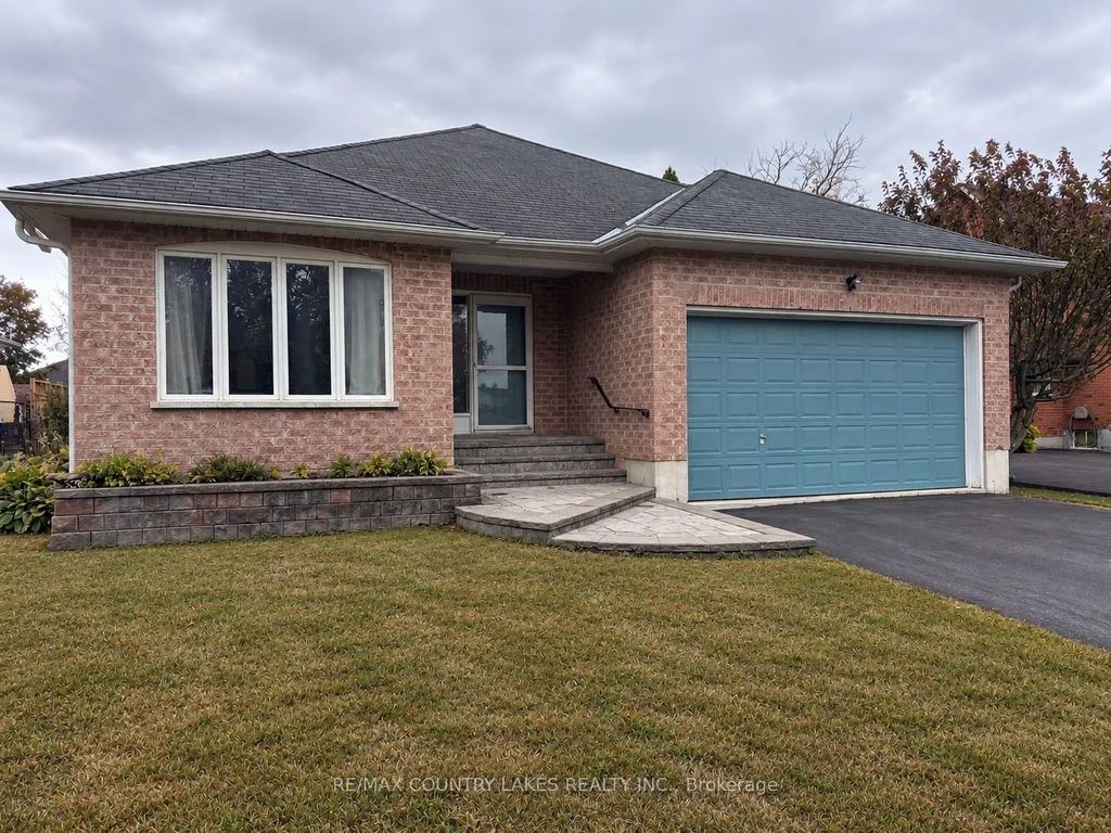 43 Elmwood Avenue, Brock