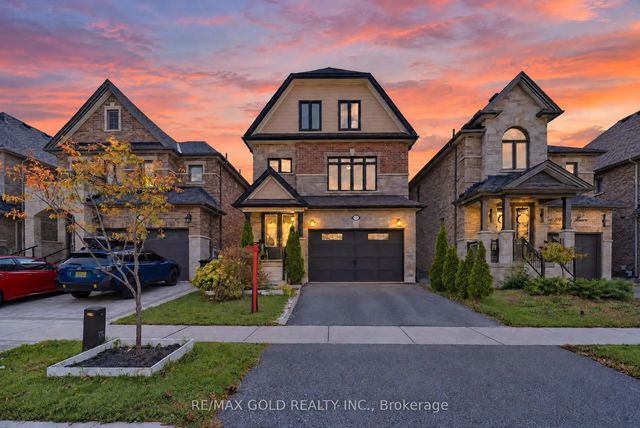 236 Eighth Avenue, New Tecumseth