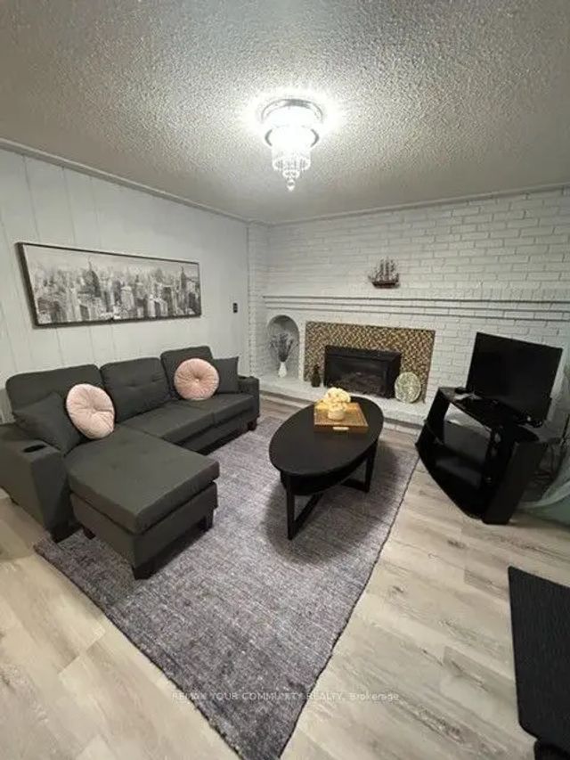 77 Garden Avenue, Richmond Hill