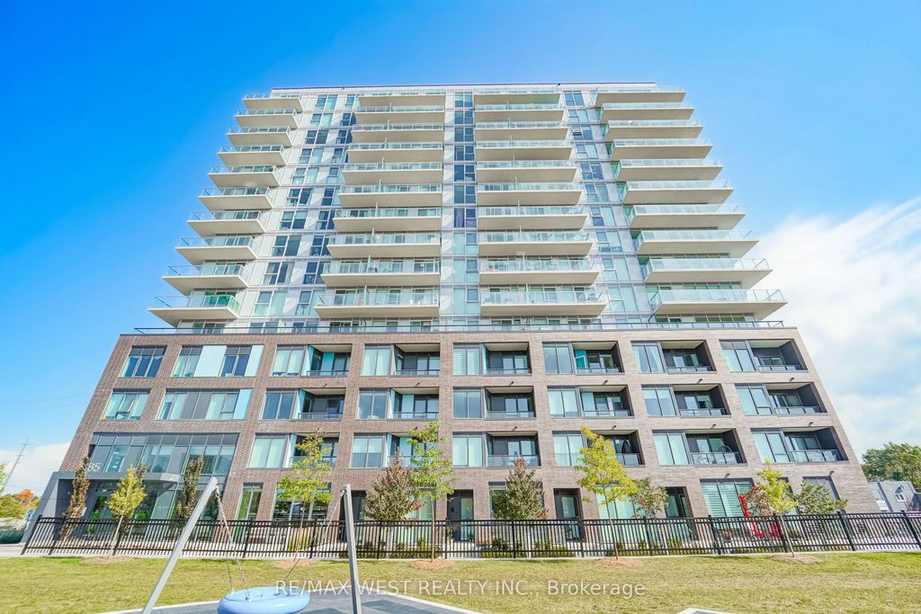 185 Deerfield Road 1103, Newmarket