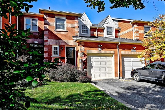 754 Shanahan Boulevard, Newmarket