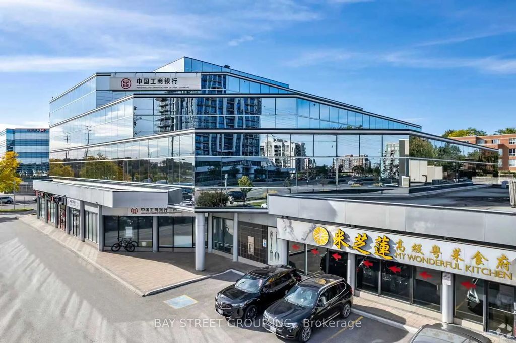 350 Highway 7 N/a E 304, Richmond Hill