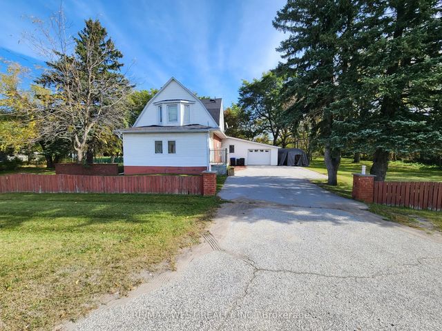 5427 Yonge Street, Innisfil