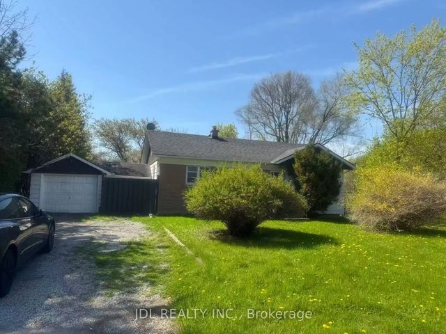 555 Wellington Street W, Aurora
