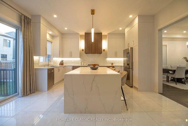 43 Longworth Avenue, Richmond Hill