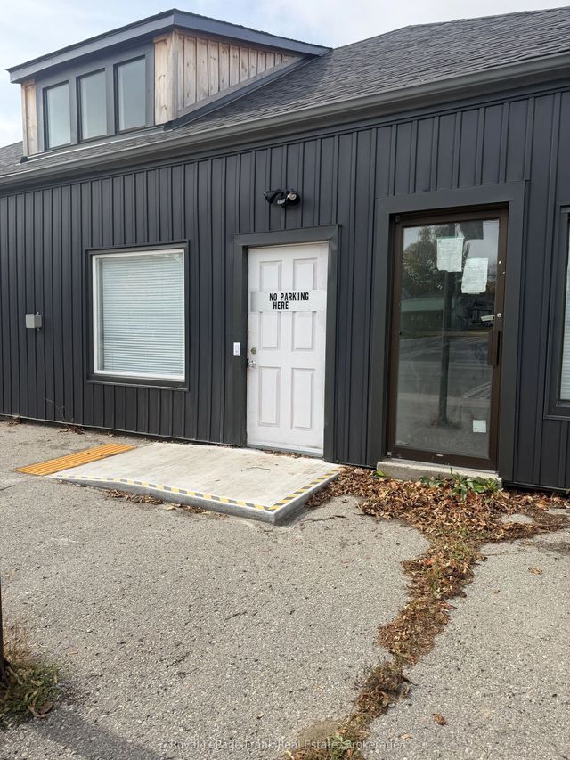 54 Main Street 4, Uxbridge
