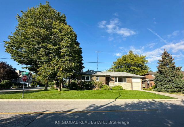 188 Maple Avenue, Richmond Hill