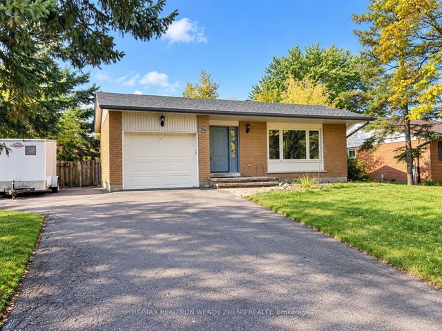 16 Sir Constantine Drive Main, Markham