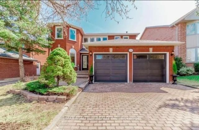 715 Shanahan Boulevard Bsmt, Newmarket