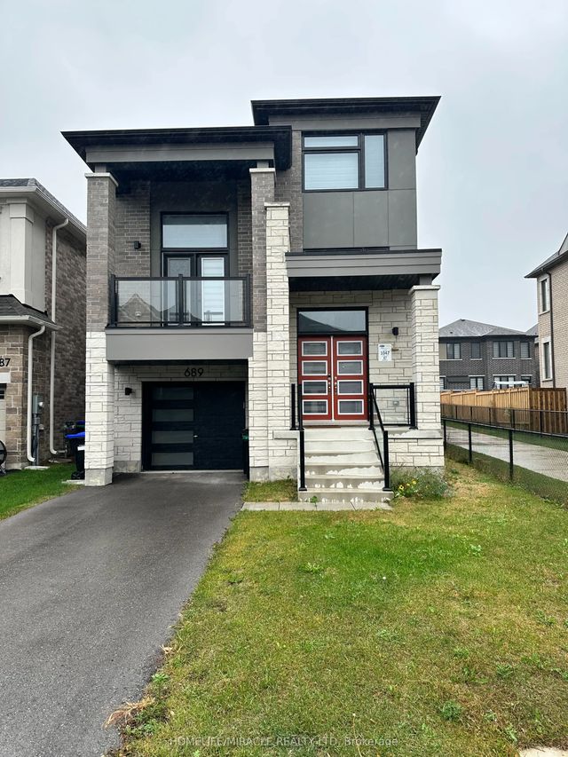 689 Mike Street, Innisfil