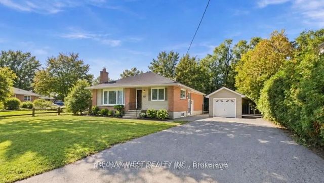 56 Seaton Drive, Aurora