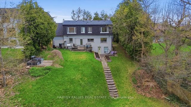 72 Walmer Road, Richmond Hill