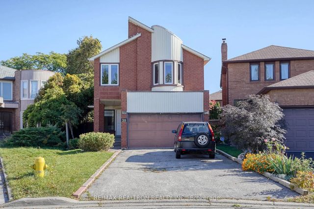 38 Kimbergate Way, Vaughan