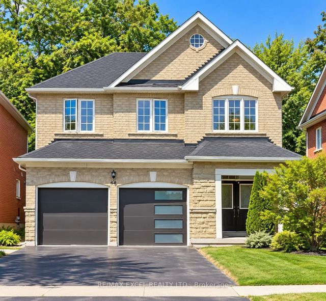 44 Canyon Hill Avenue, Richmond Hill