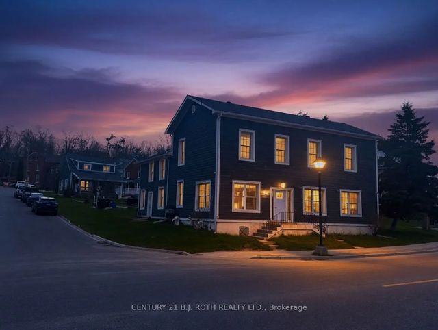 194 Dunlop Street E, Barrie