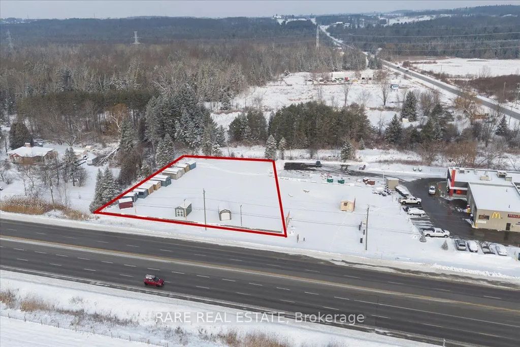 4712 County Road 90 Springwater Road, Springwater