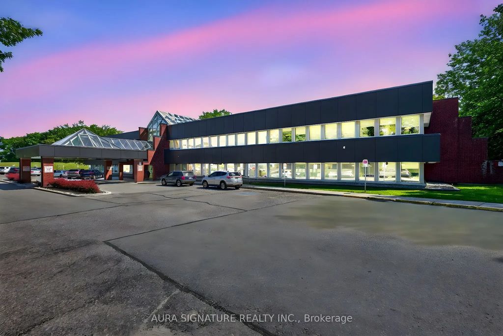 240 Penetanguishene Road 206, Midland
