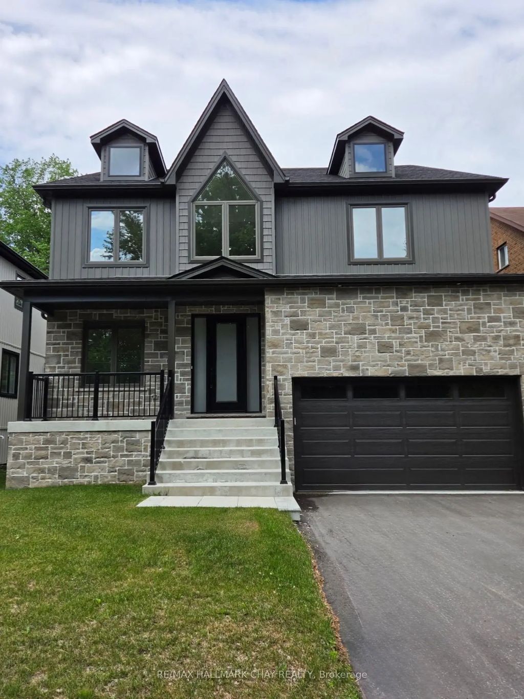 86 37th Street N, Wasaga Beach